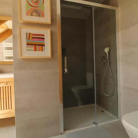 Vivienda * Трамакастилья-де-Тена